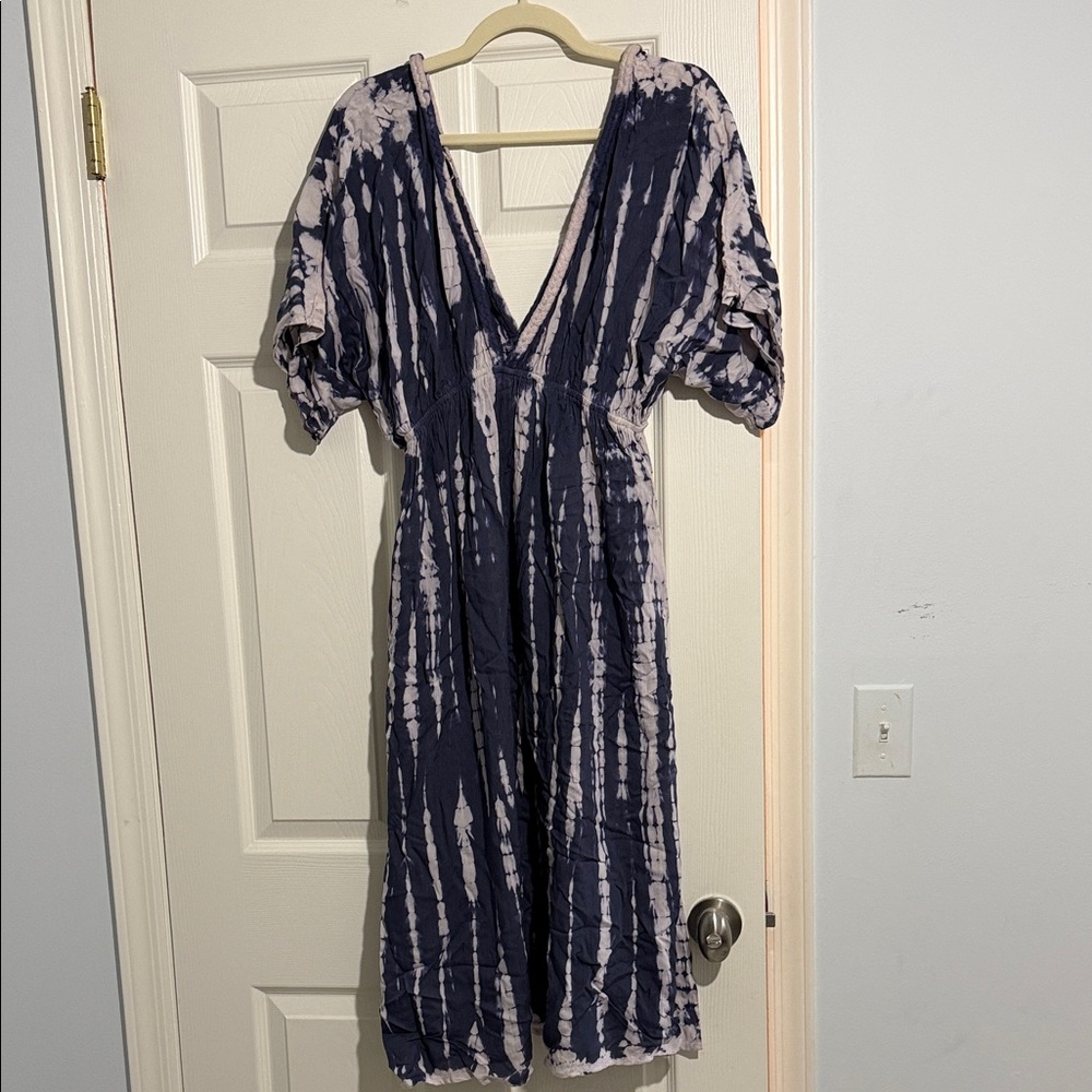 Raviya Blue and Cream Tie-Dye Cover Up